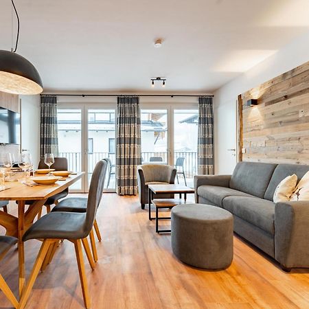 Falken Suites Top 4 Kaprun Exterior foto