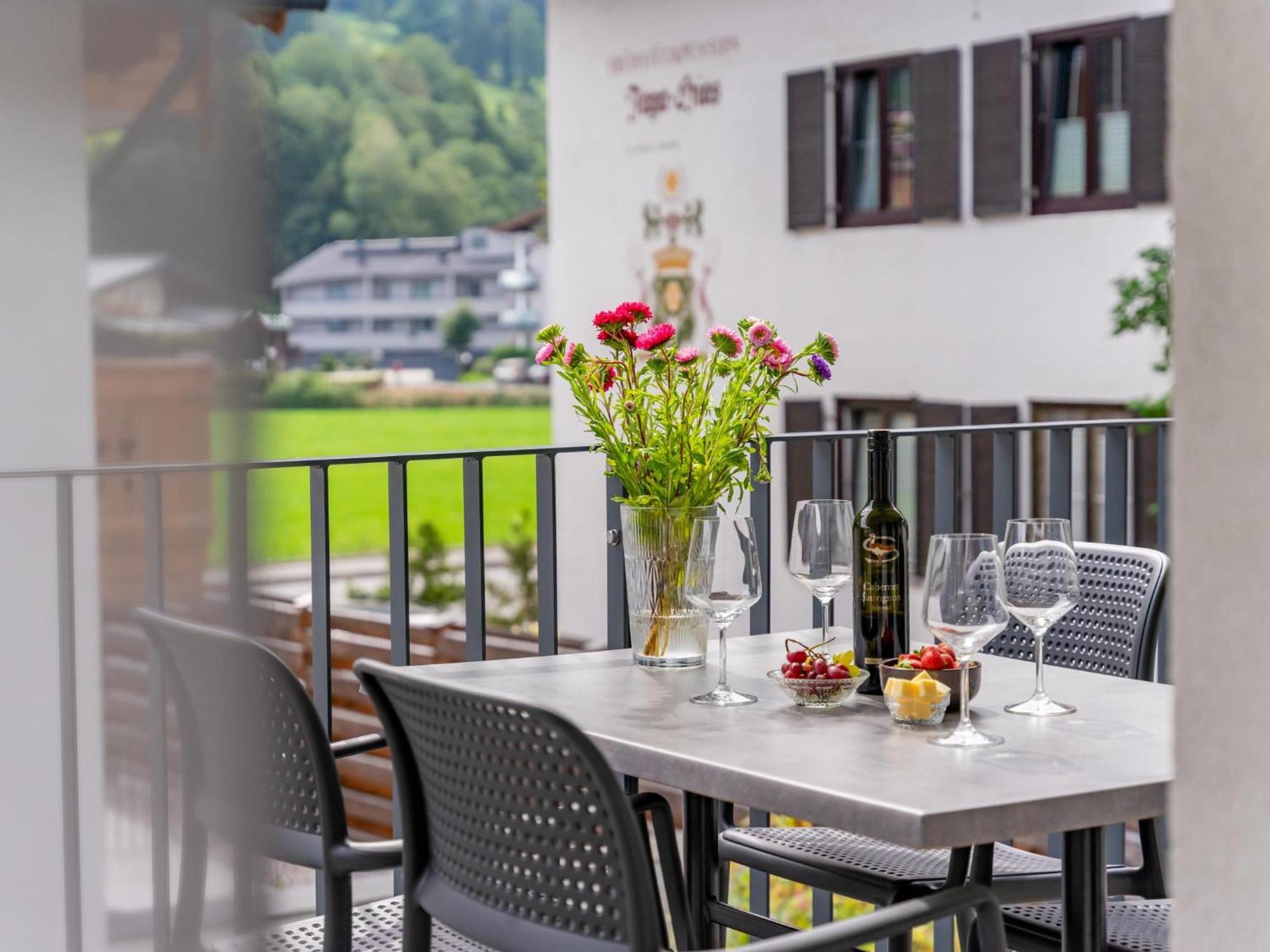 Falken Suites Top 4 Kaprun Exterior foto