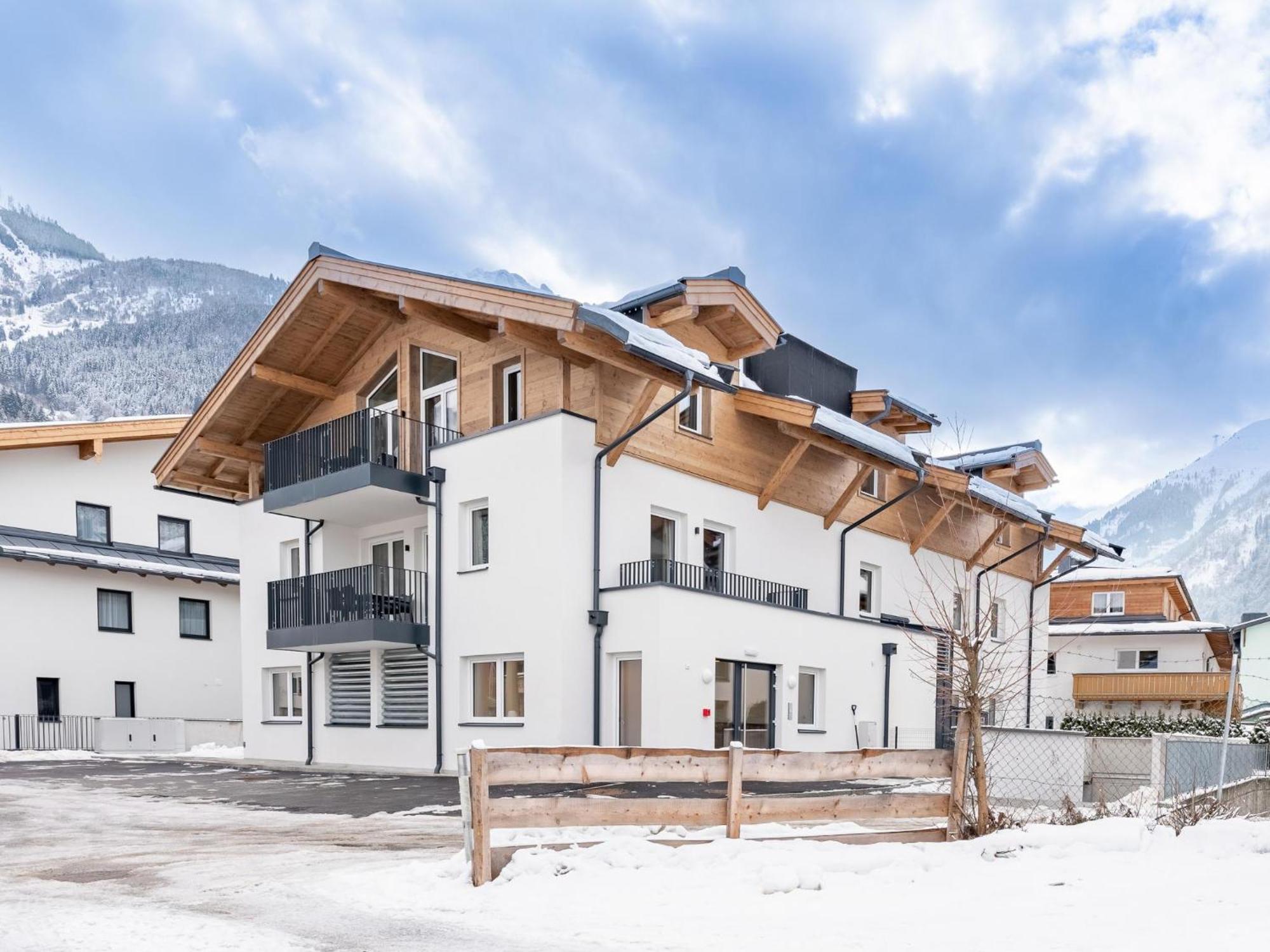 Falken Suites Top 4 Kaprun Exterior foto