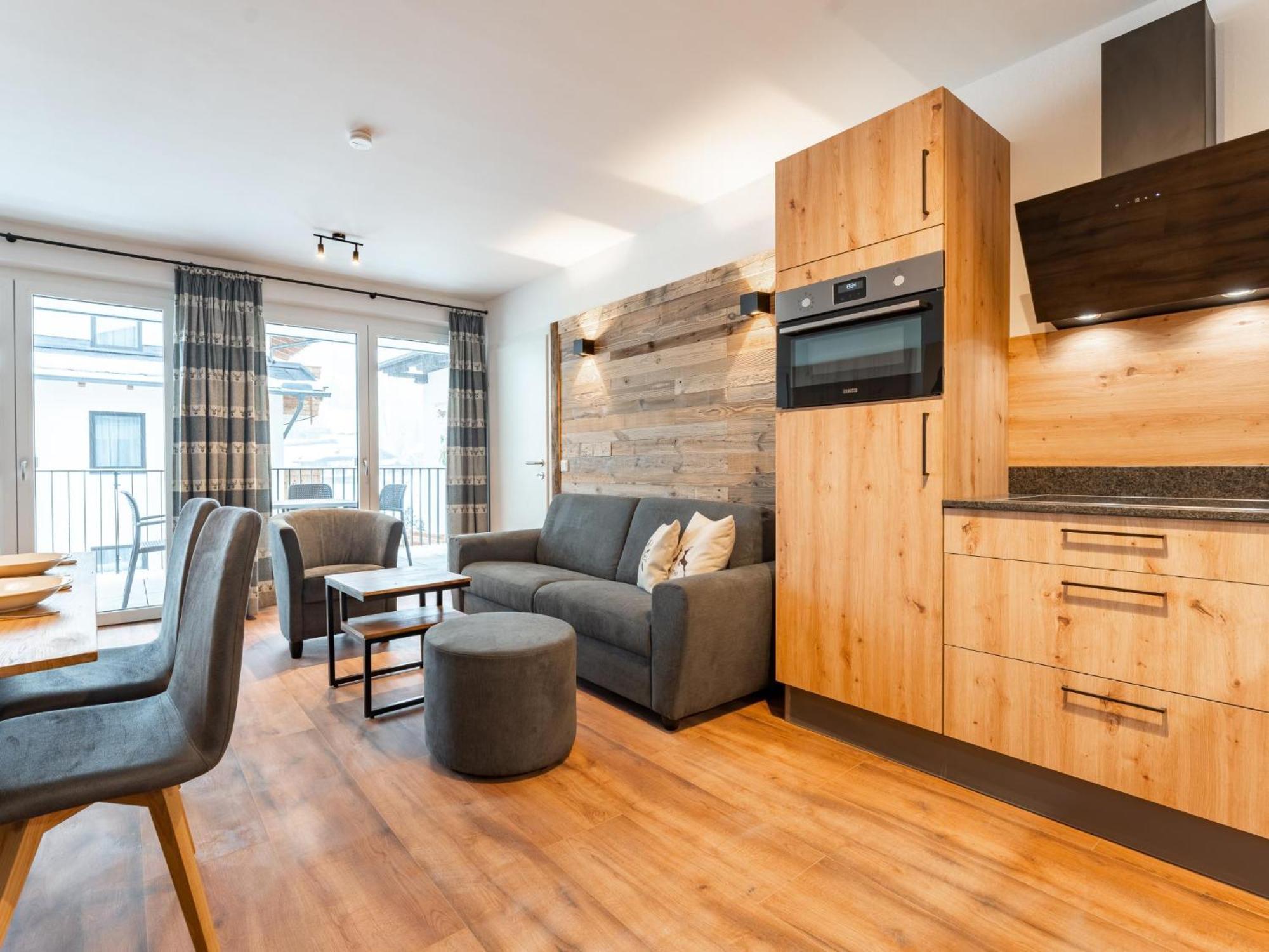 Falken Suites Top 4 Kaprun Exterior foto